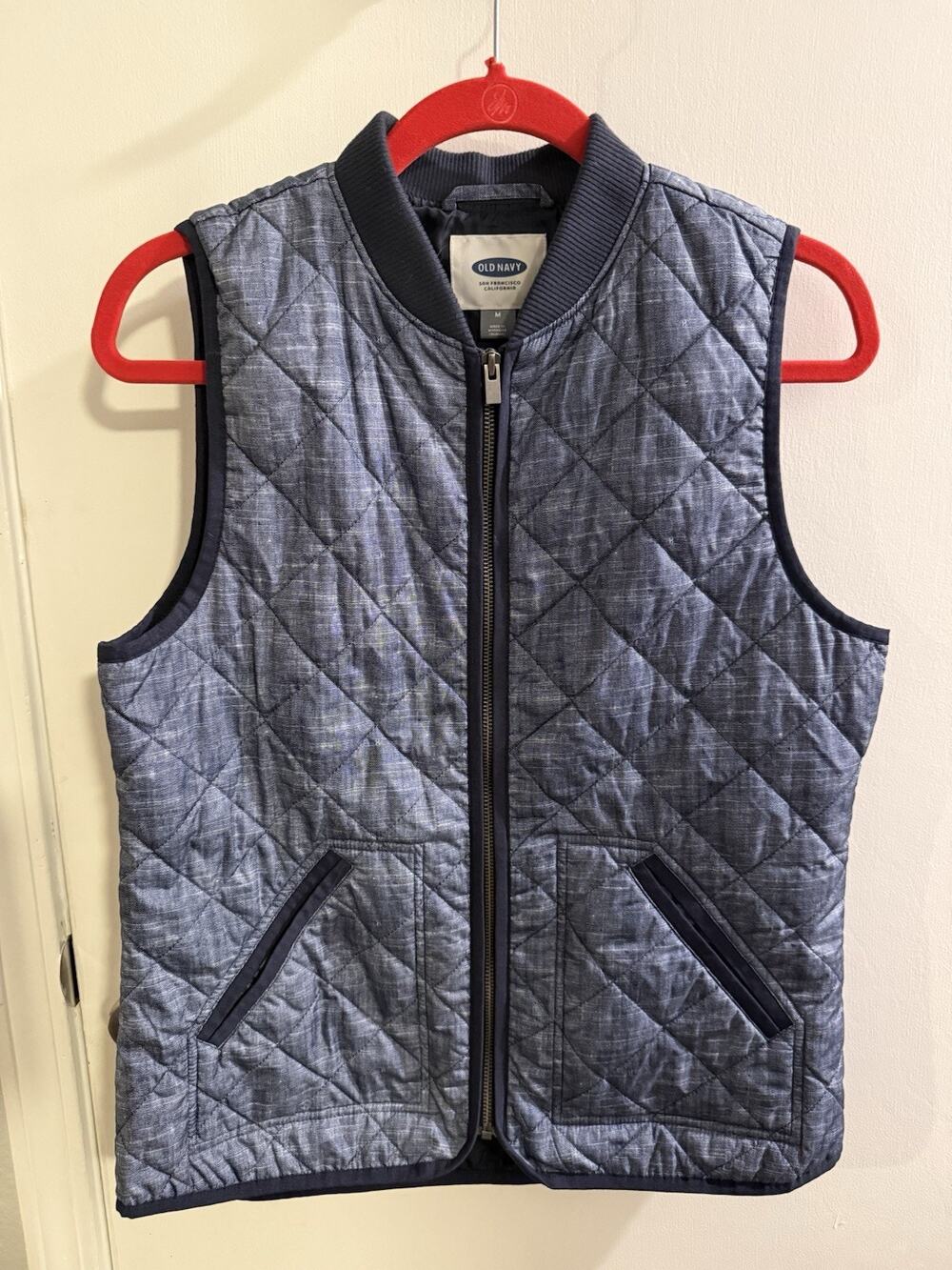 Old Navy Women’s Quilted Vest Size Medium – Blue Chambray Look